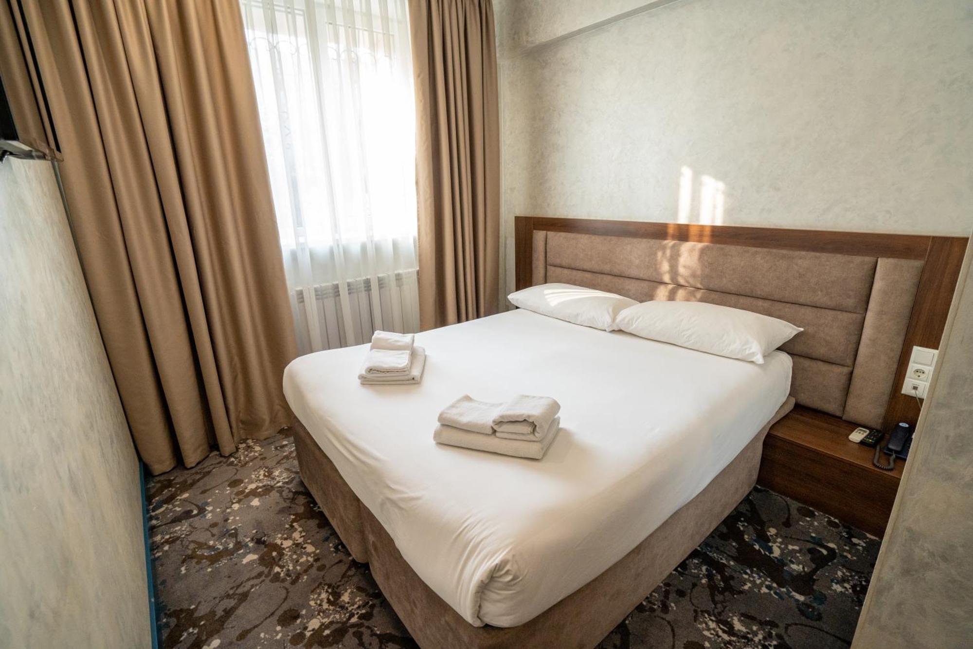 Mildom Express Hotel Almaty Exterior foto