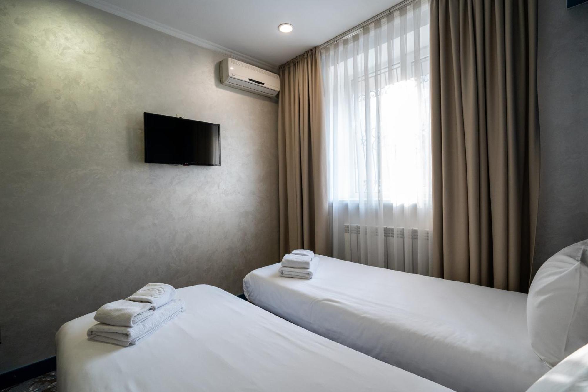 Mildom Express Hotel Almaty Exterior foto