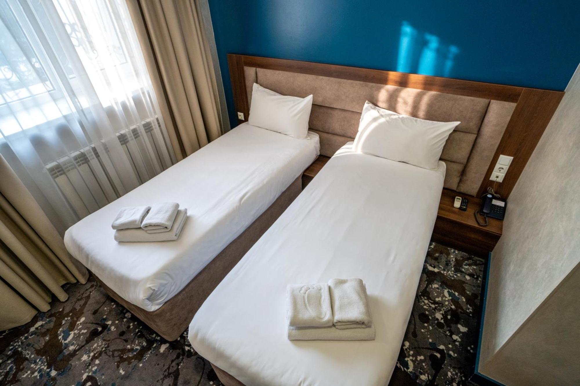 Mildom Express Hotel Almaty Exterior foto